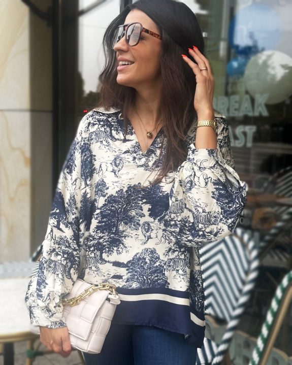 Toile de Jouy blouse with silk blue