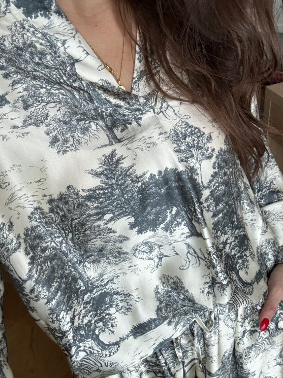 Blouse Toile de Jouy pattern with silk gray