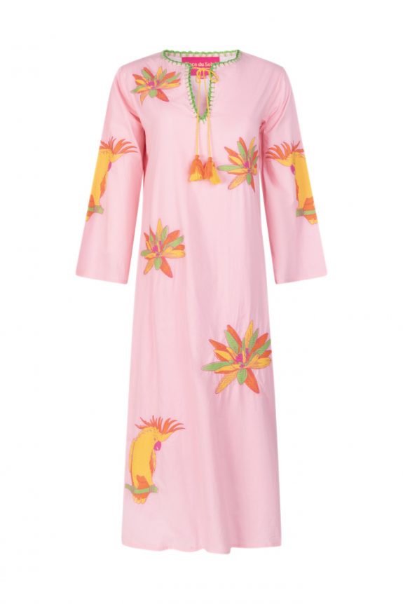 Ein neues langes Maxi-Kleid Place du Soleil. Lange gerade Ärmel